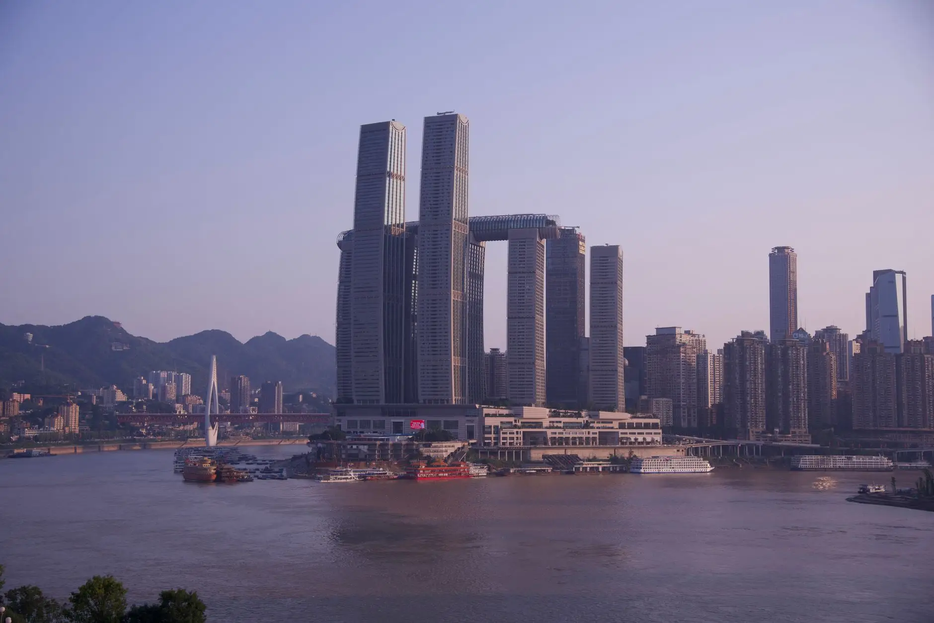 企业管控与组织变革协同：如何构建高效的战略规划执行体系