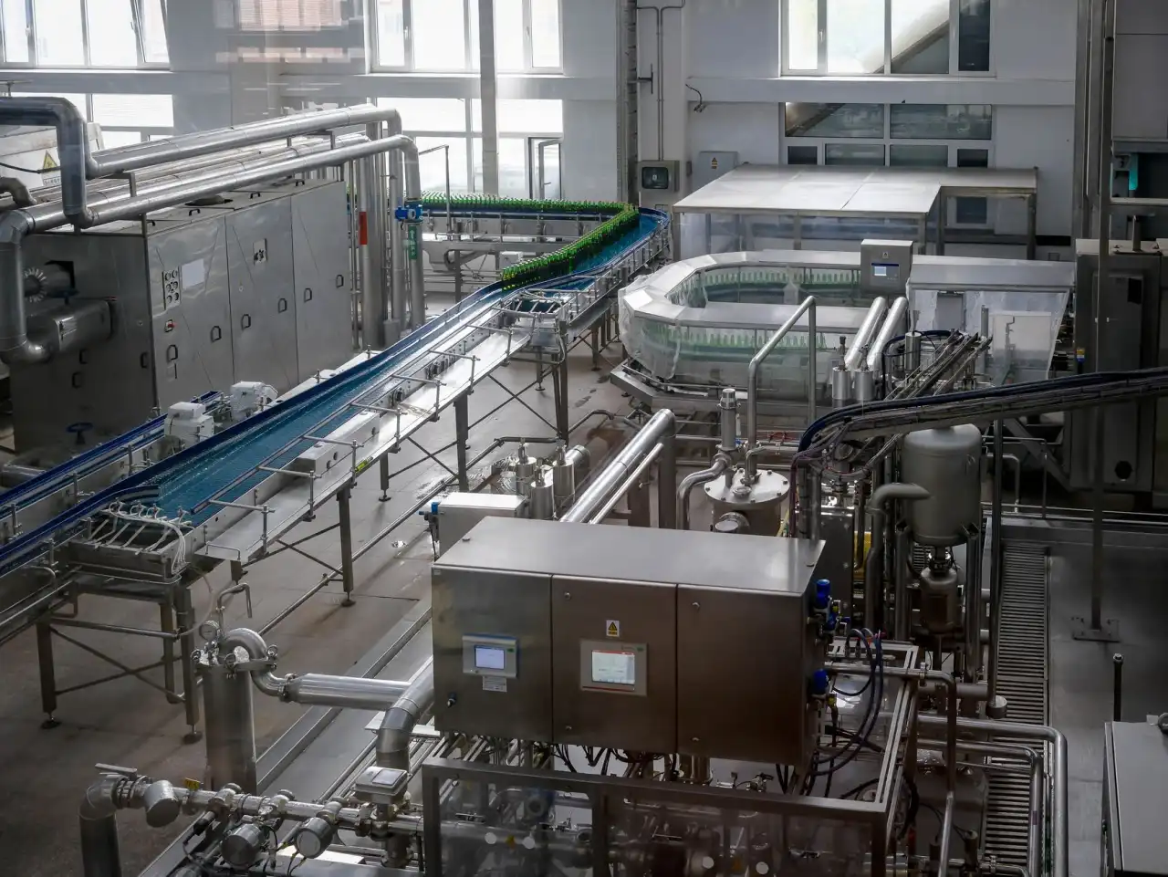 绩效体系优化与管控升级：制造业企业管理的双轮驱动方案