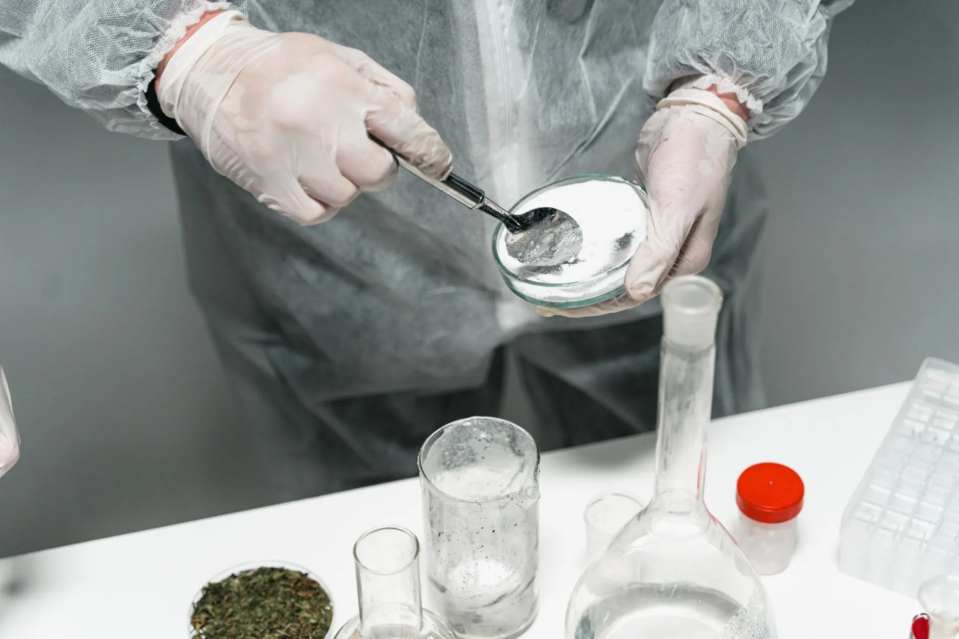 组织变革中的绩效体系设计：企业管理咨询视角下的管控模式对比分析