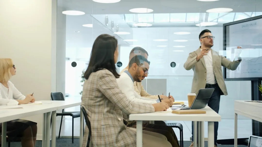 企业战略规划咨询服务如何落地：从顶层设计到执行路径的完整解析正文配图 1